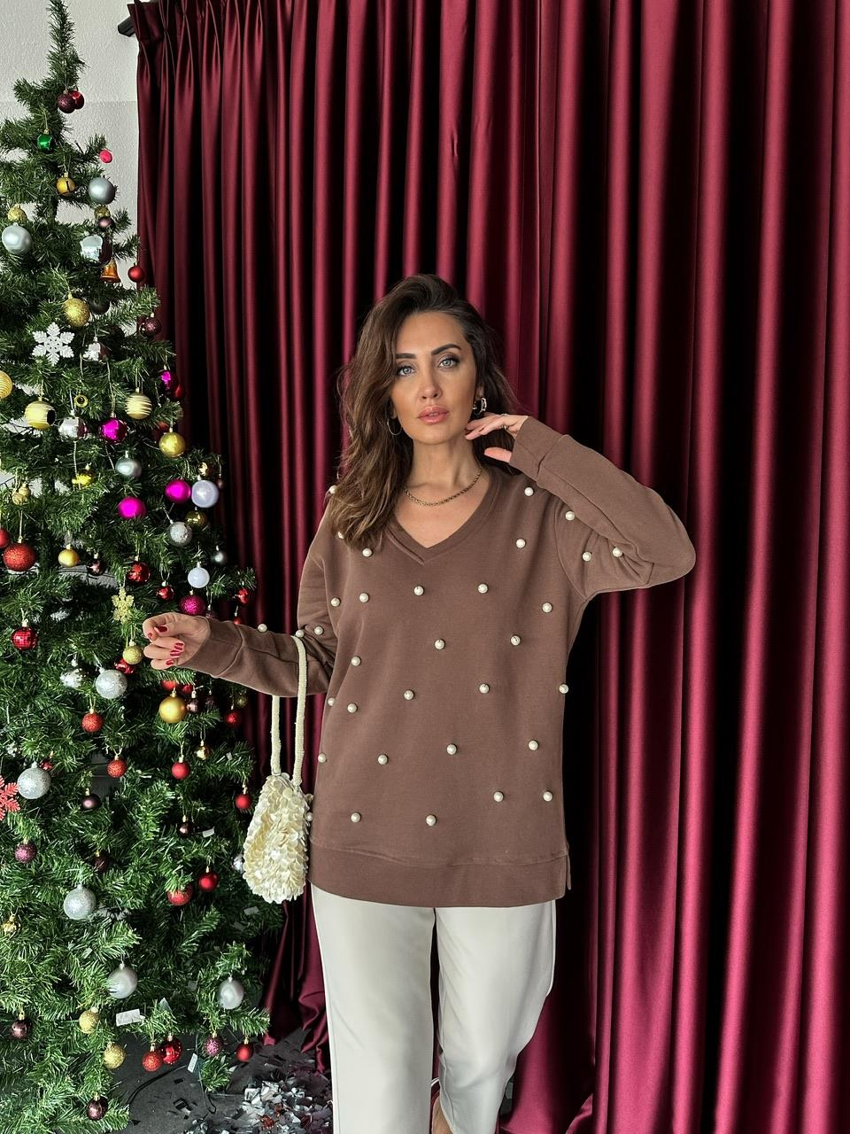Kahve V Yaka İnci İşlemeli Sweatshirt