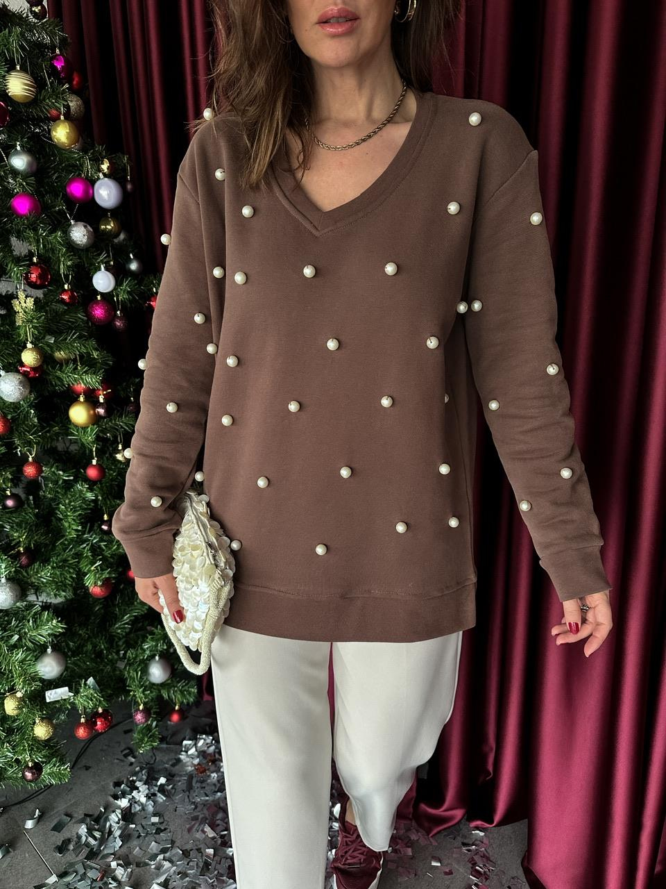 Kahve V Yaka İnci İşlemeli Sweatshirt