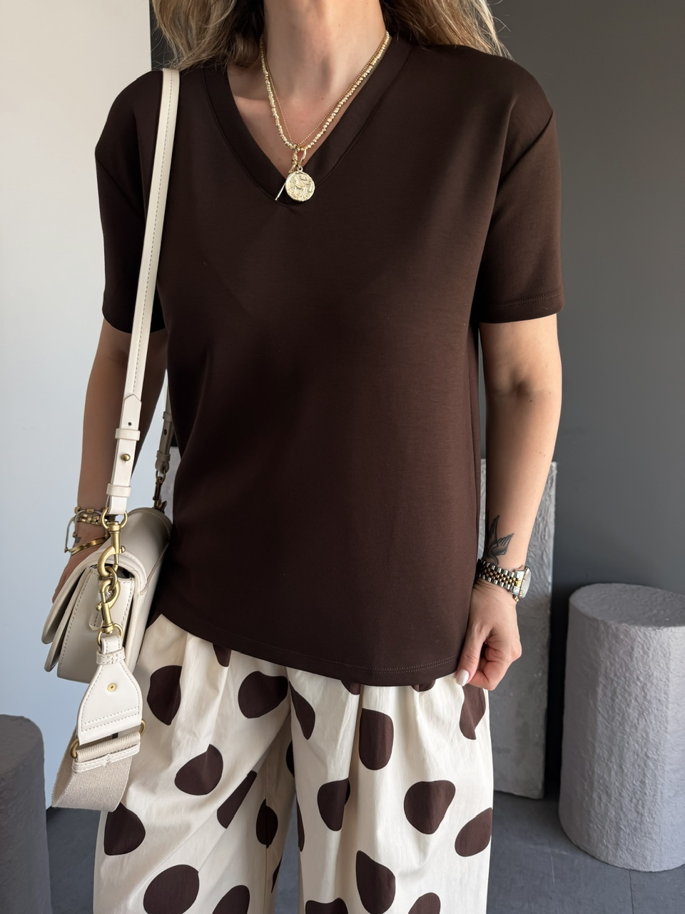 Kahve V Yaka Modal Basic Tshirt