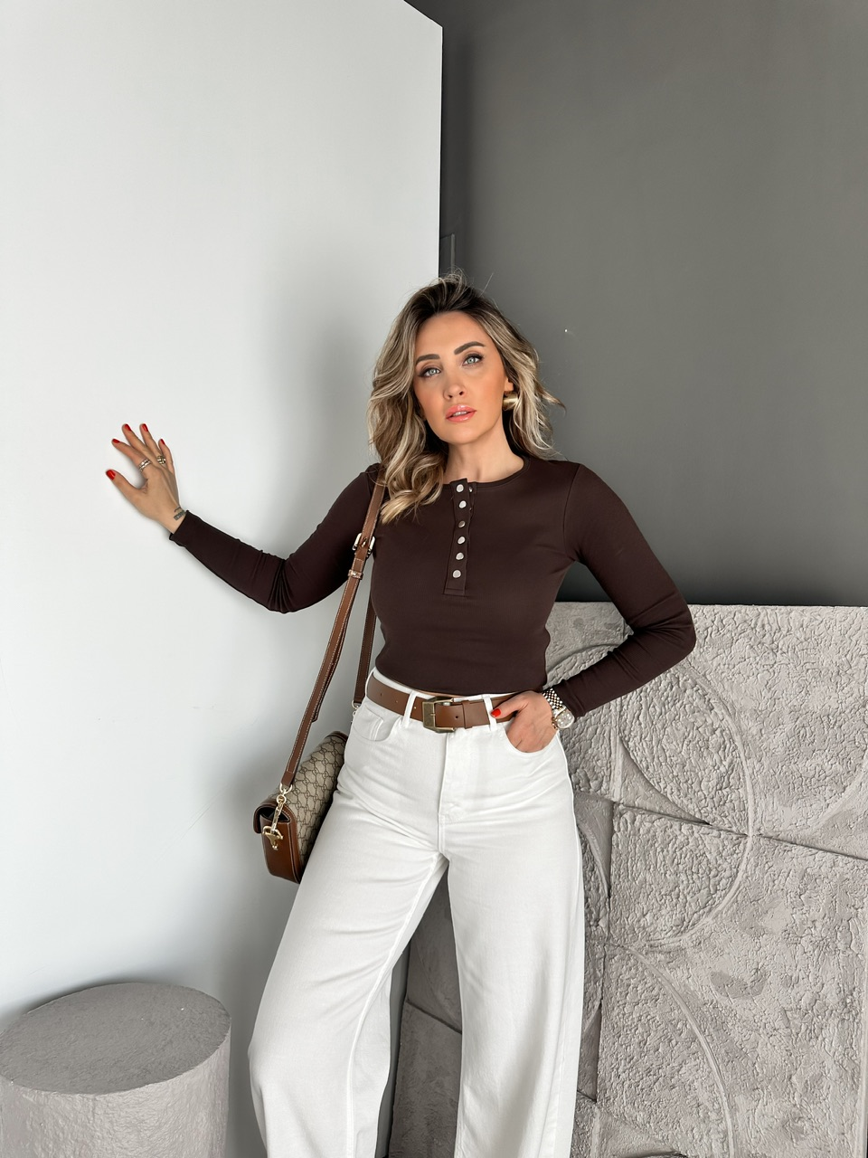 Kahve Yakası Cıtcıtlı Orijinal Fitilli Tshirt