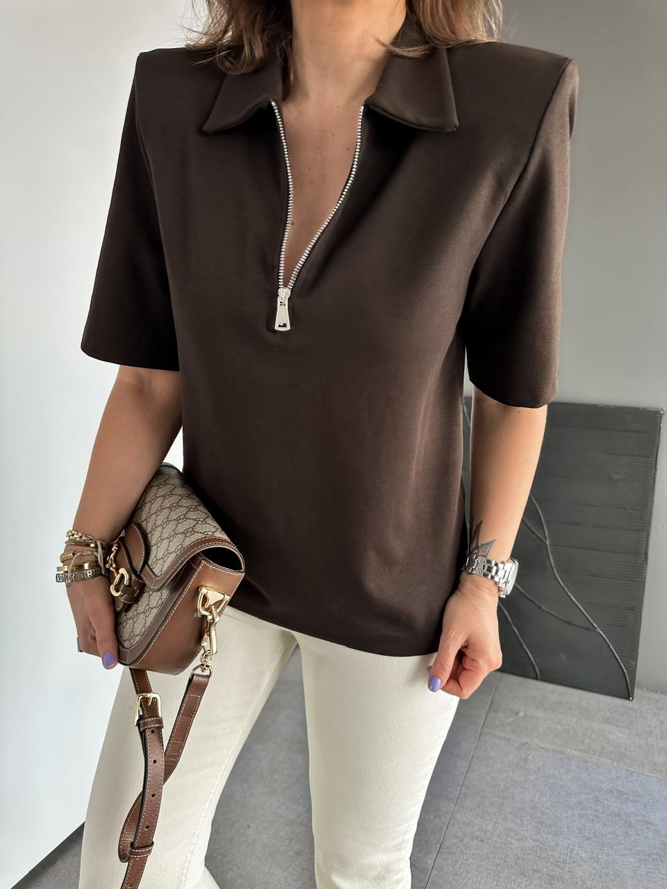 Kahve Yakası Fermuarlı Vatkalı Tshirt