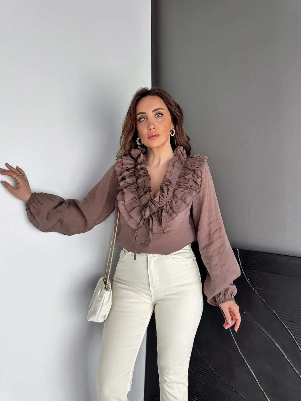 Kahve Yakası Fırfırlı İpli Bluz