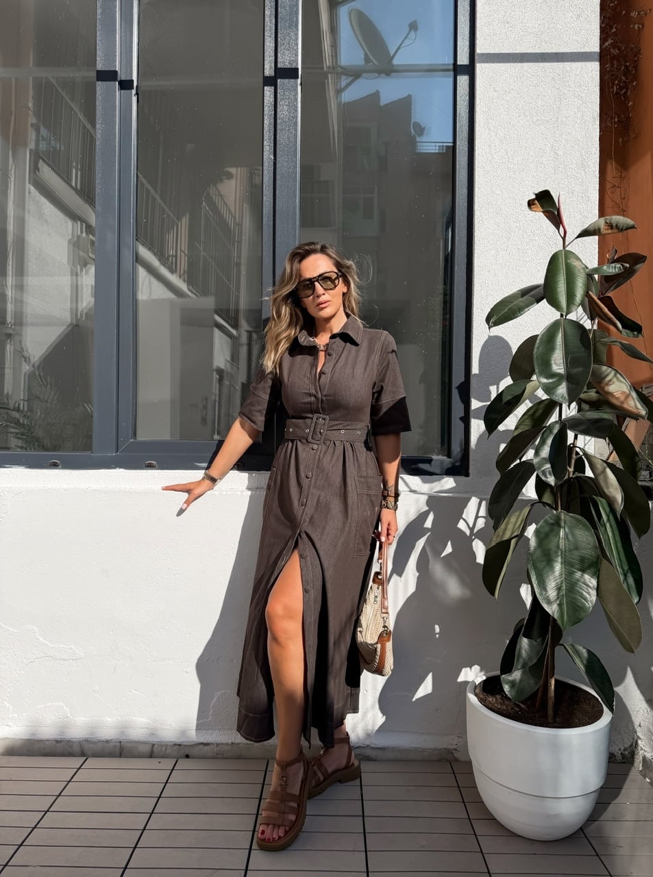 Kahve Yanları Cepli Kemerli Kot Elbise