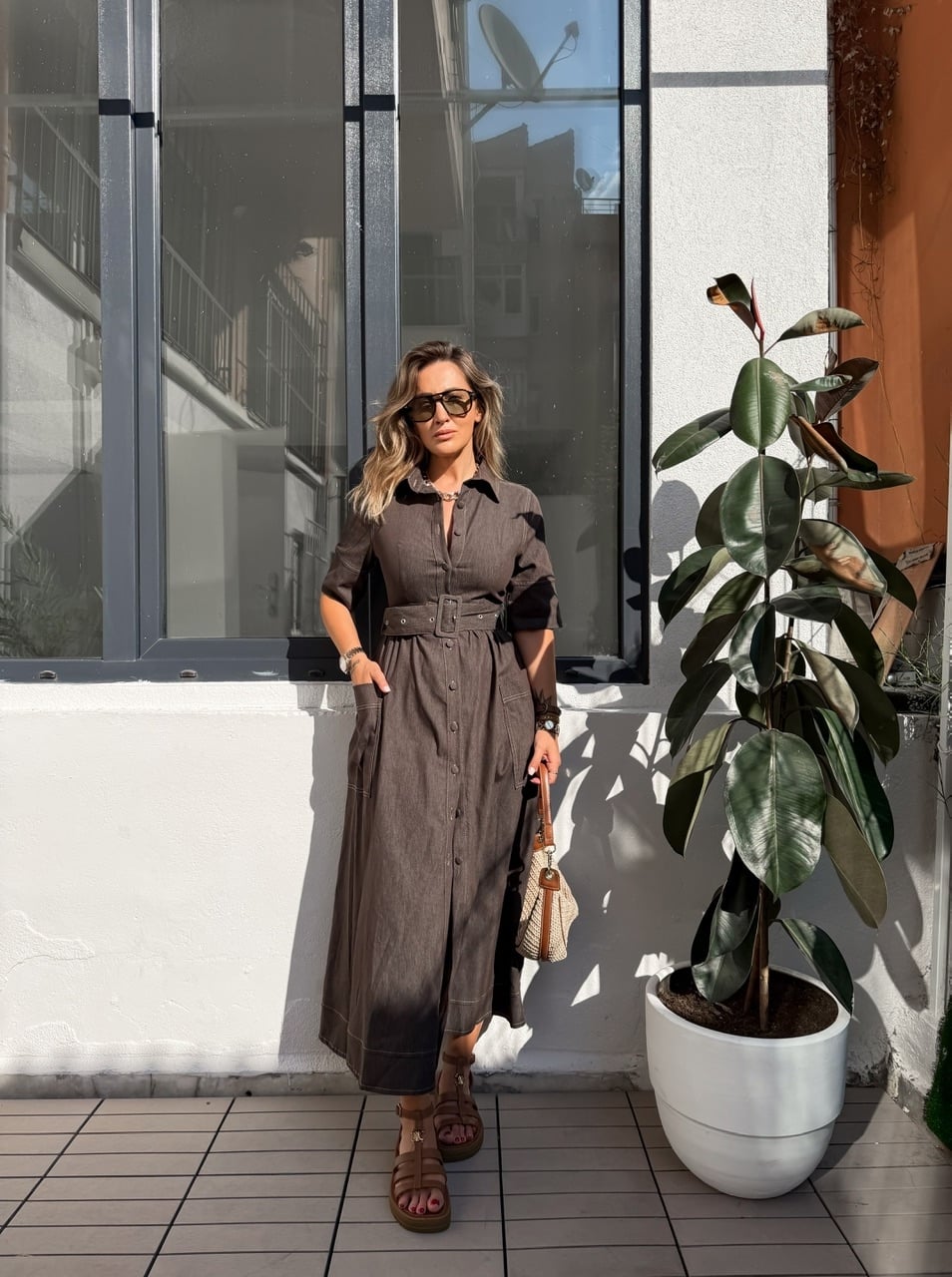 Kahve Yanları Cepli Kemerli Kot Elbise