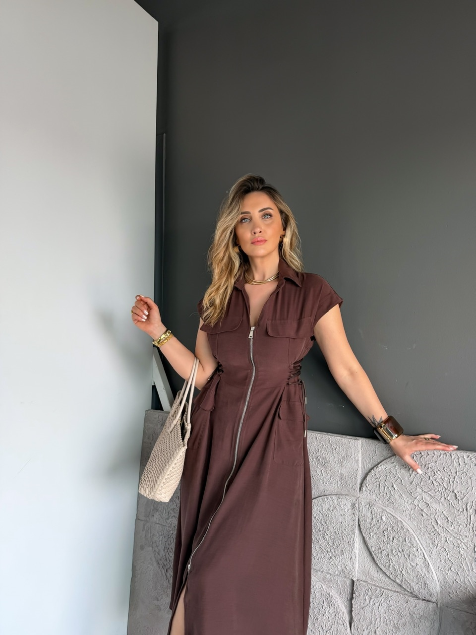 Kahve Yanları İpli Fermuarlı Elbise