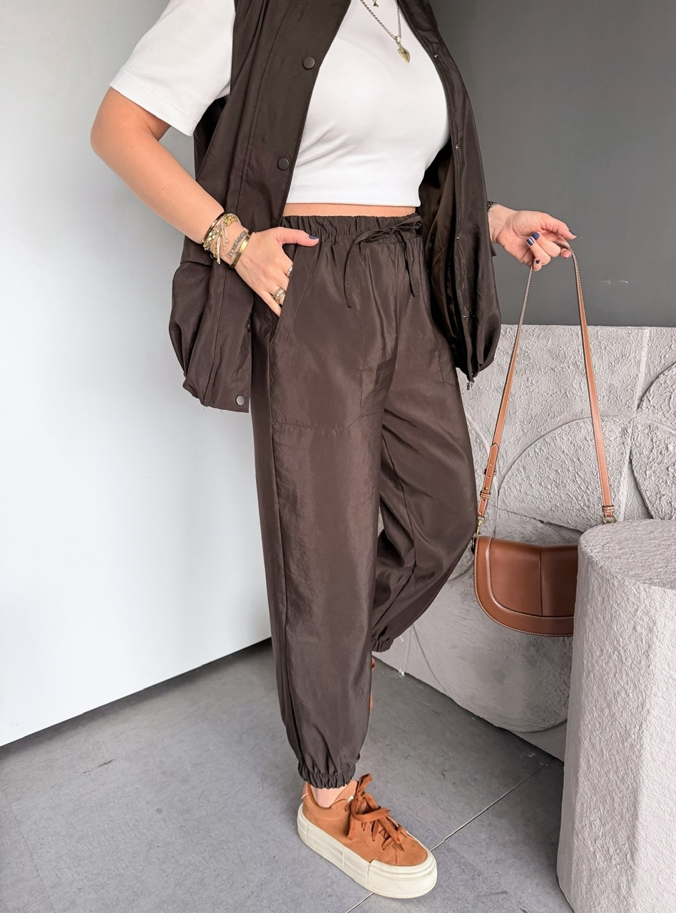 Kahve Yelek Pantolon Paçası Lastikli Takım