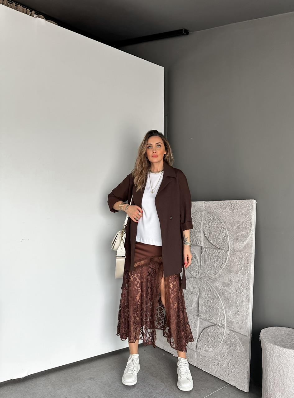 Kahve Yırtmaçlı Dantelli Saten Etek