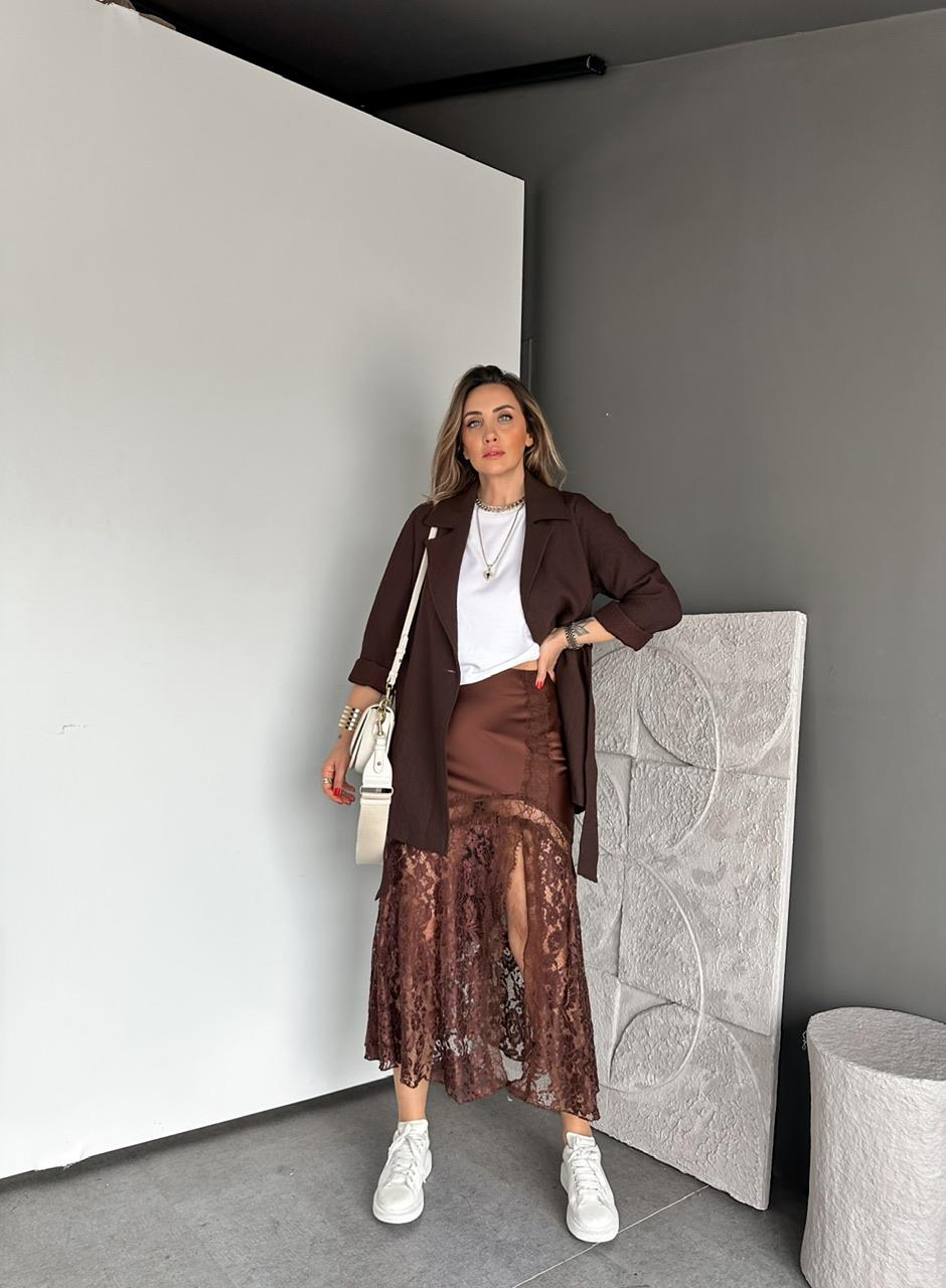 Kahve Yırtmaçlı Dantelli Saten Etek