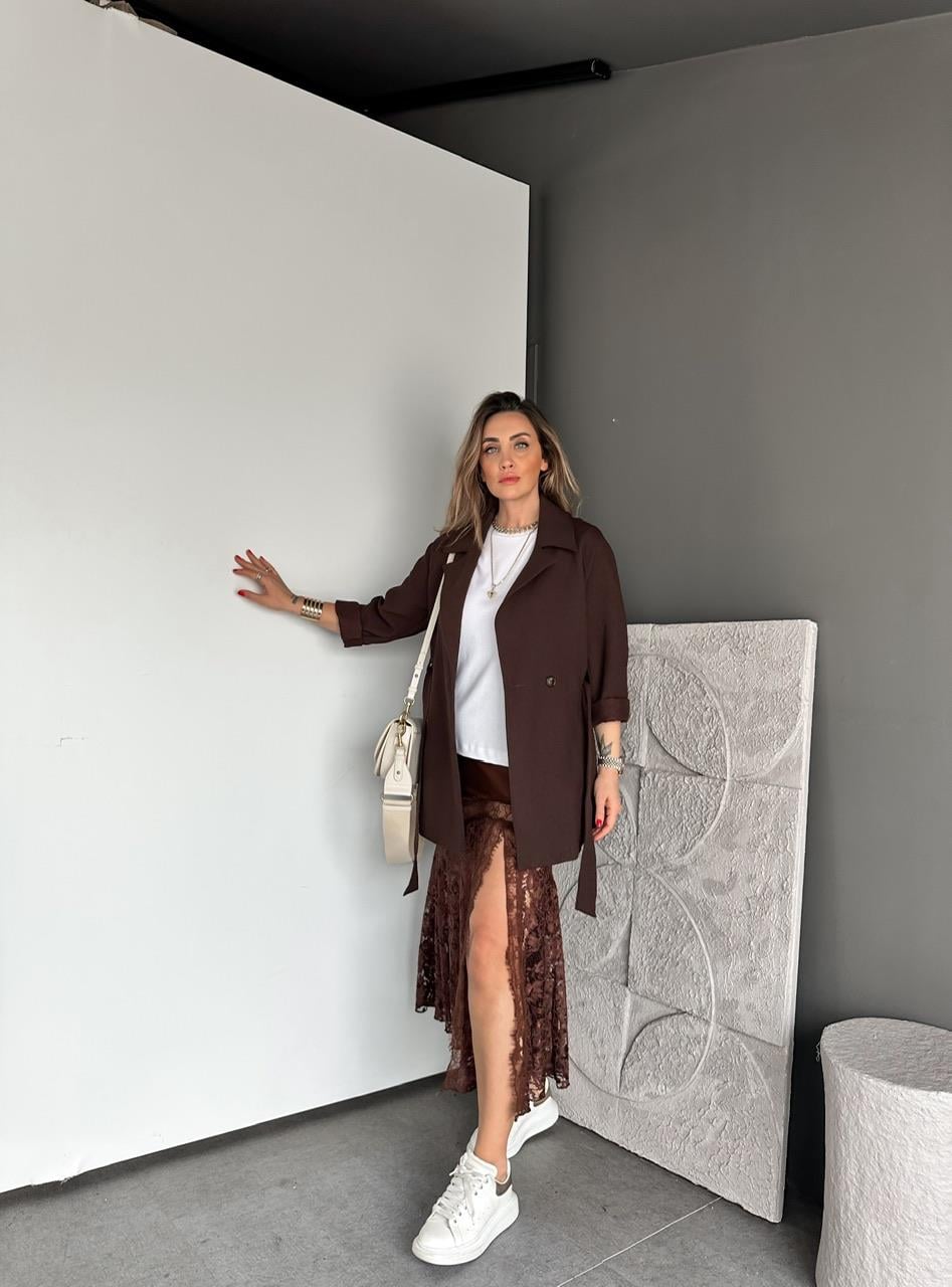 Kahve Yırtmaçlı Dantelli Saten Etek