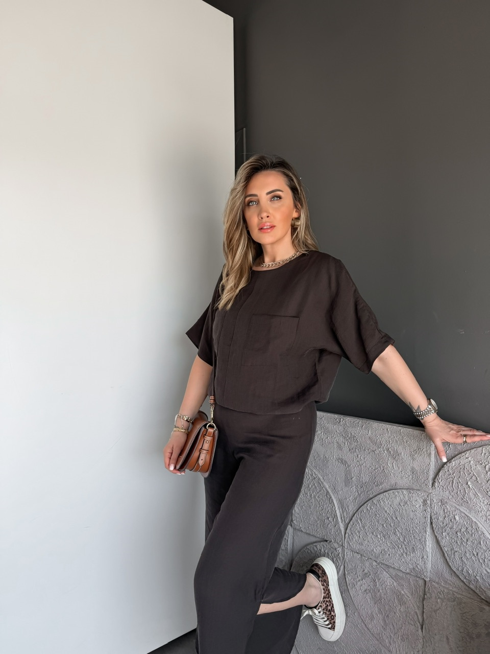 Kahve Yırtmaçlı Detaylı Beli Büzgülü Takım