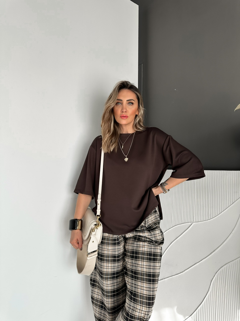 Kahve Yırtmaçlı Salaş Tshirt