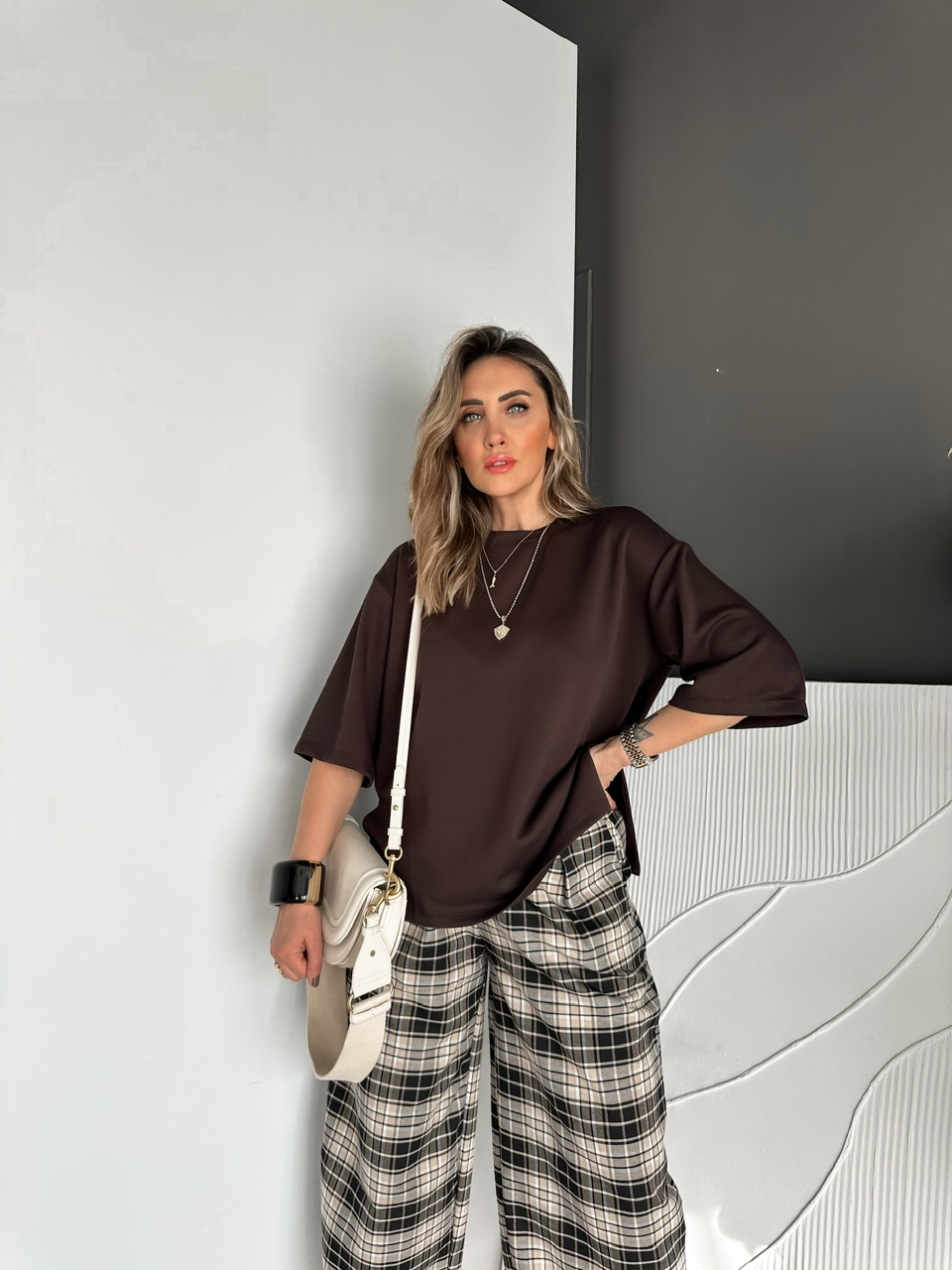 Kahve Yırtmaçlı Salaş Tshirt