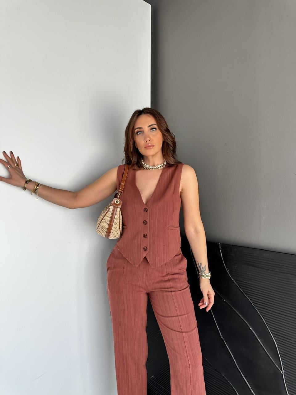 Kiremit Dört Düğme Yelekli Keten Takım