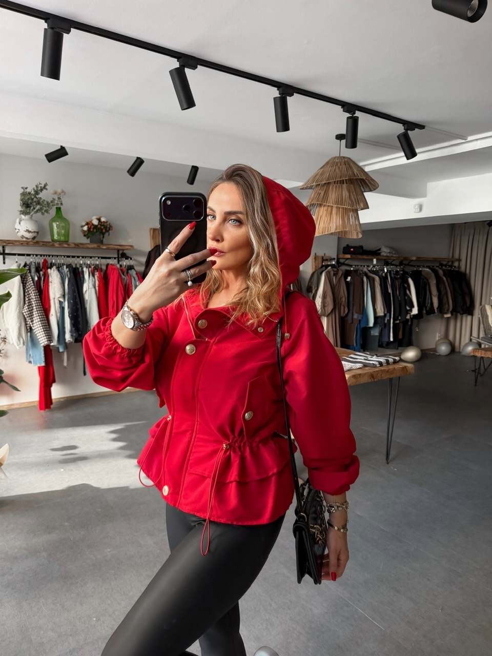 Kırmızı Beli Büzgülü Gold Cıtcıtlı Ceket