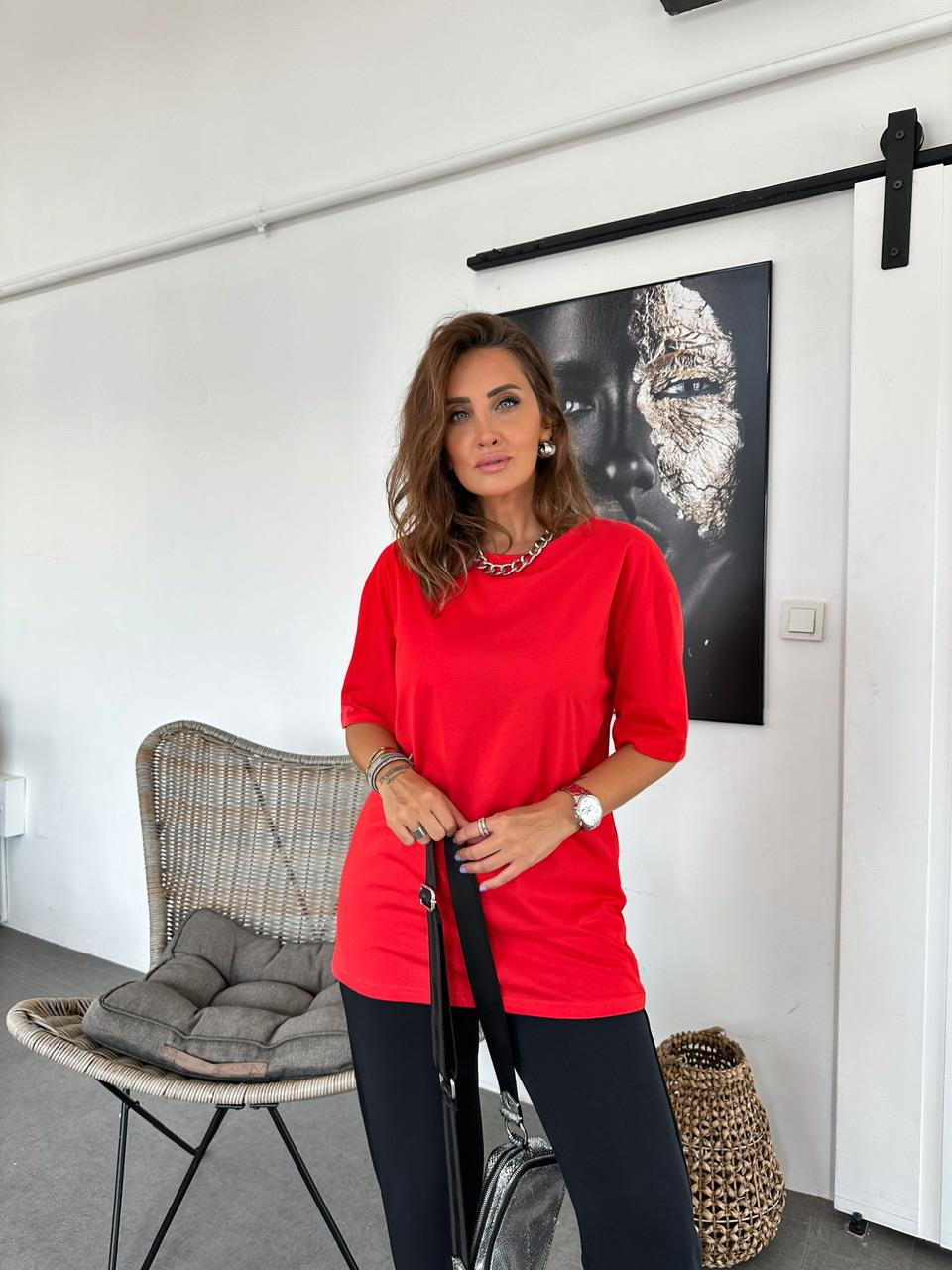 Kırmızı Bisiklet Yaka Uzun Tshirt