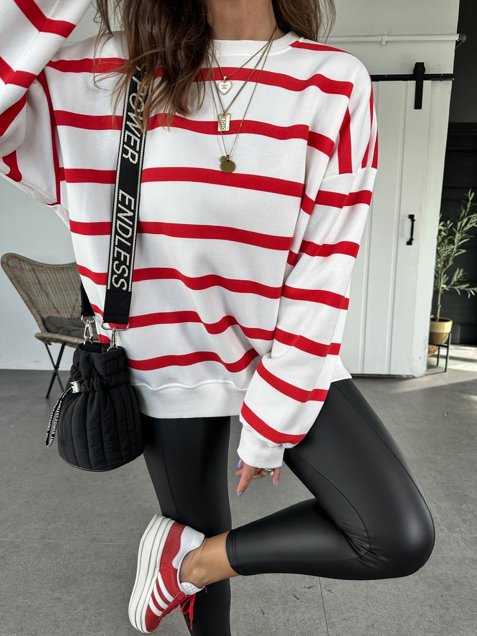 Kırmızı Çizgili Oversize Sweatshirt
