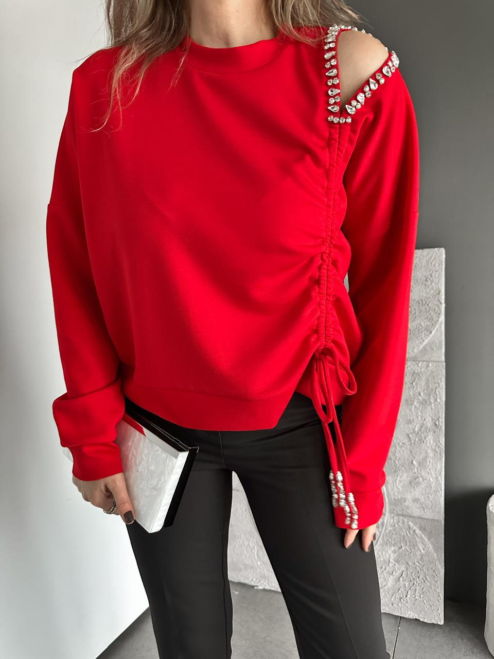 Kırmızı Omuz Dekolteli Taşlı Sweatshirt
