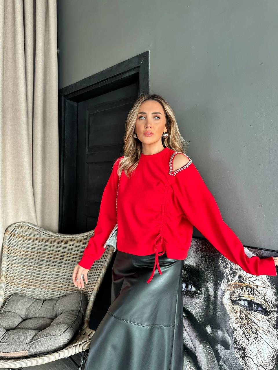 Kırmızı Taşlı Tasarım Sweatshirt