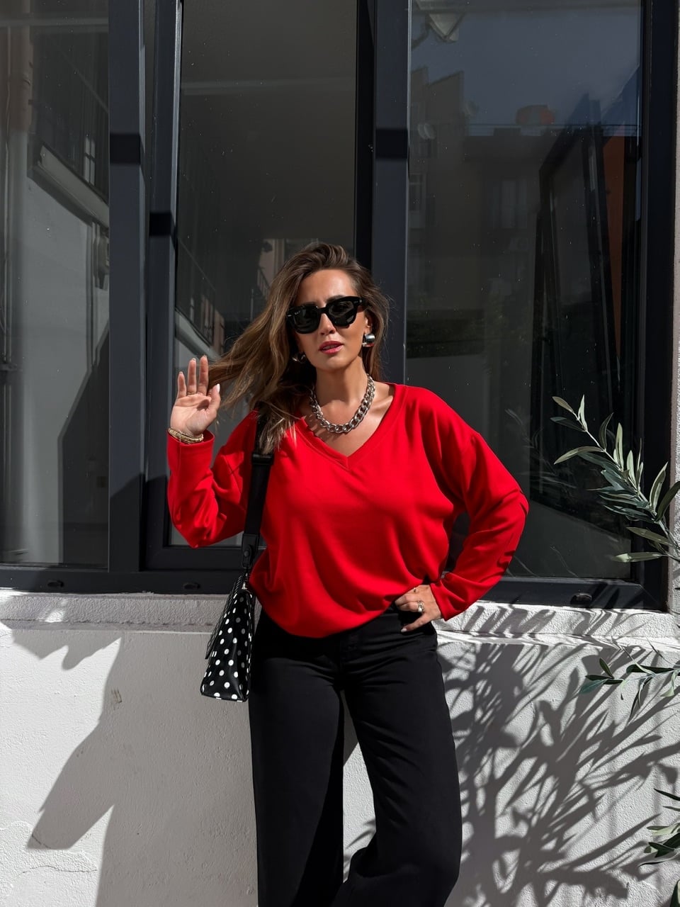 Kırmızı V Yaka Model Uzun Kollu Tshirt