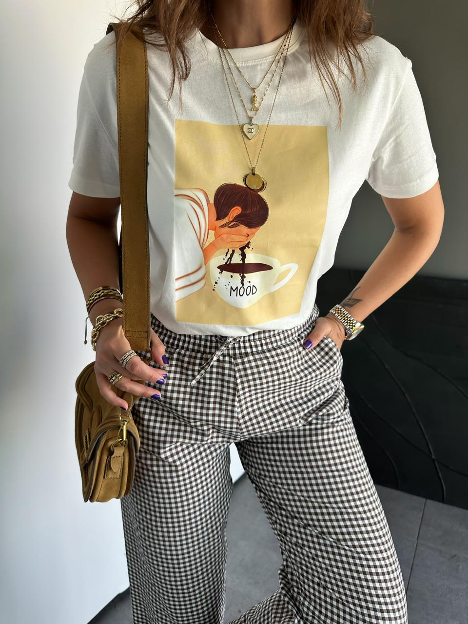 Kız Figürlü Mood Tshirt