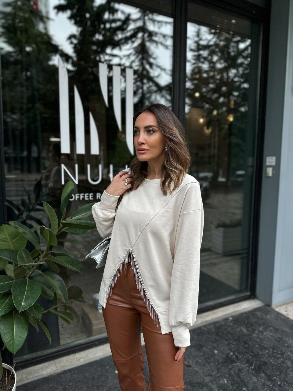 Krem Beli Zincirli Tasarım Sweatshirt