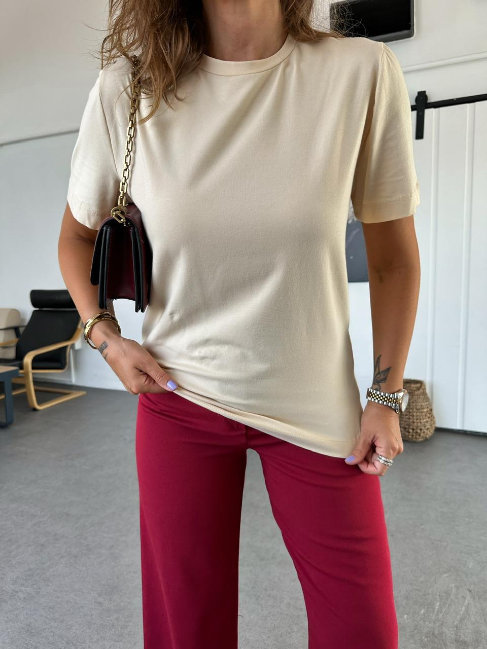 Krem Bisiklet Yaka Premium Tshirt