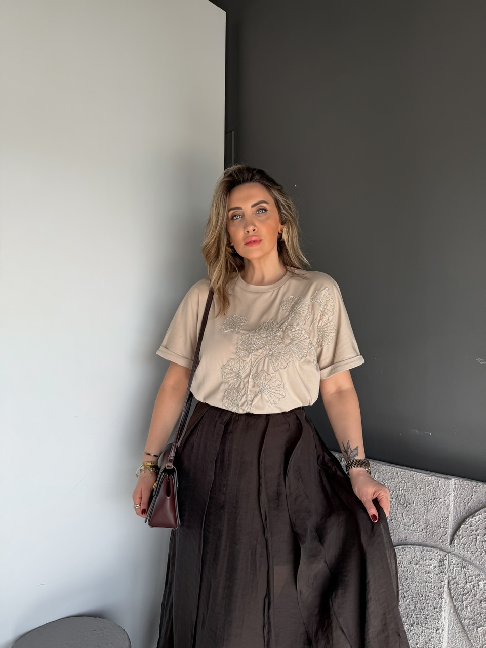 Krem Boncuk İşlemeli Cotton Tshirt
