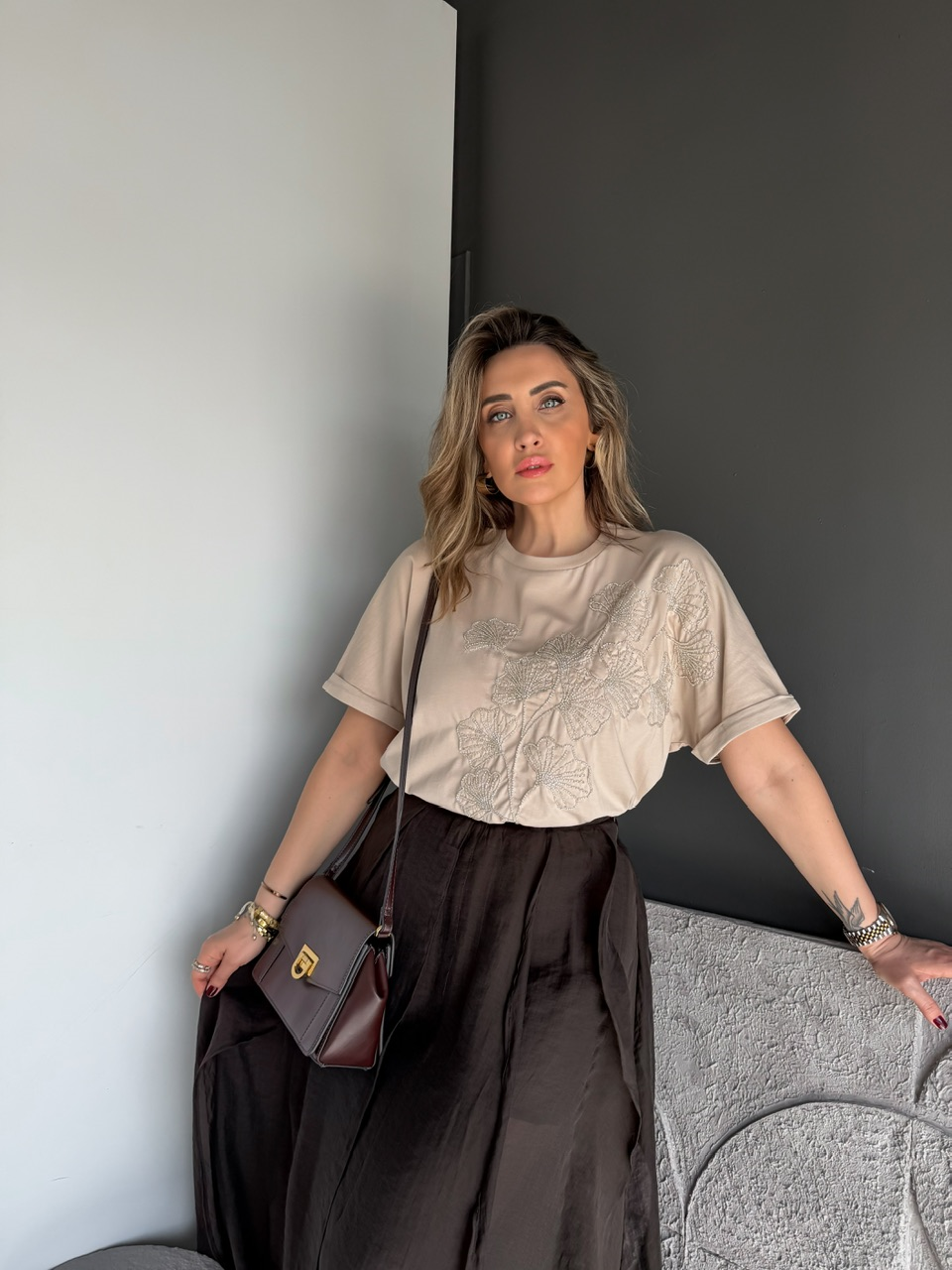 Krem Boncuk İşlemeli Cotton Tshirt