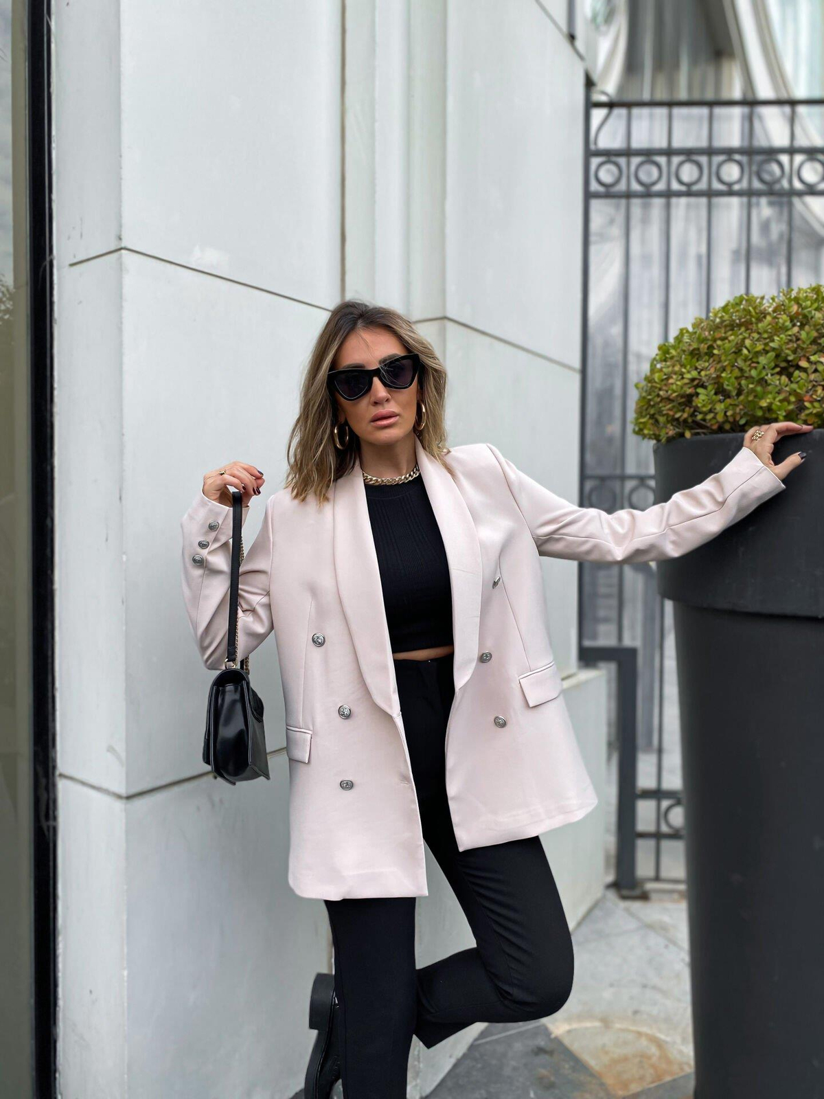 Krem Cepli Düğmeli Blazer