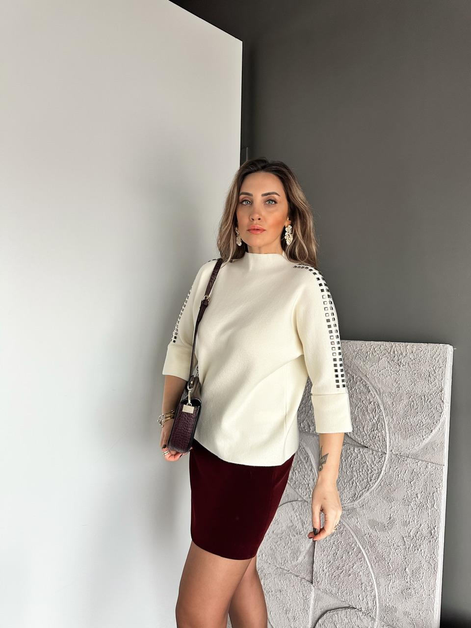 Krem Kare Taşlı Prmeium Kazak
