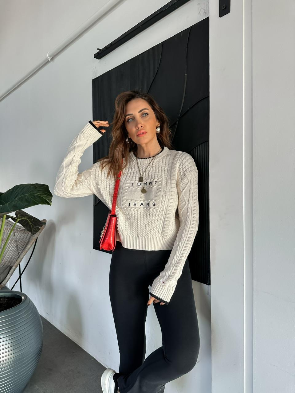Krem Saç Örgülü Tommy Kazak
