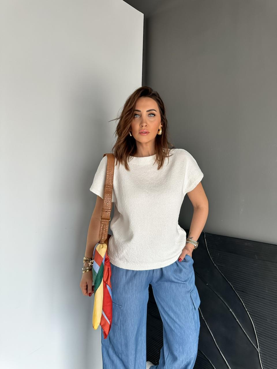 Krem Yarasa Kol Yumuşak Dokulu Tshirt