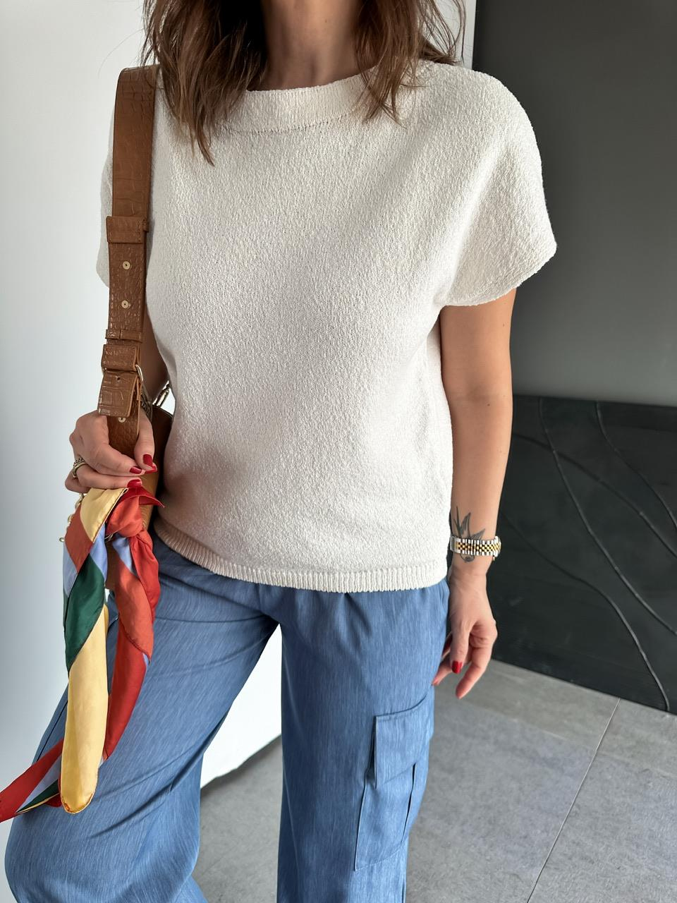 Krem Yarasa Kol Yumuşak Dokulu Tshirt