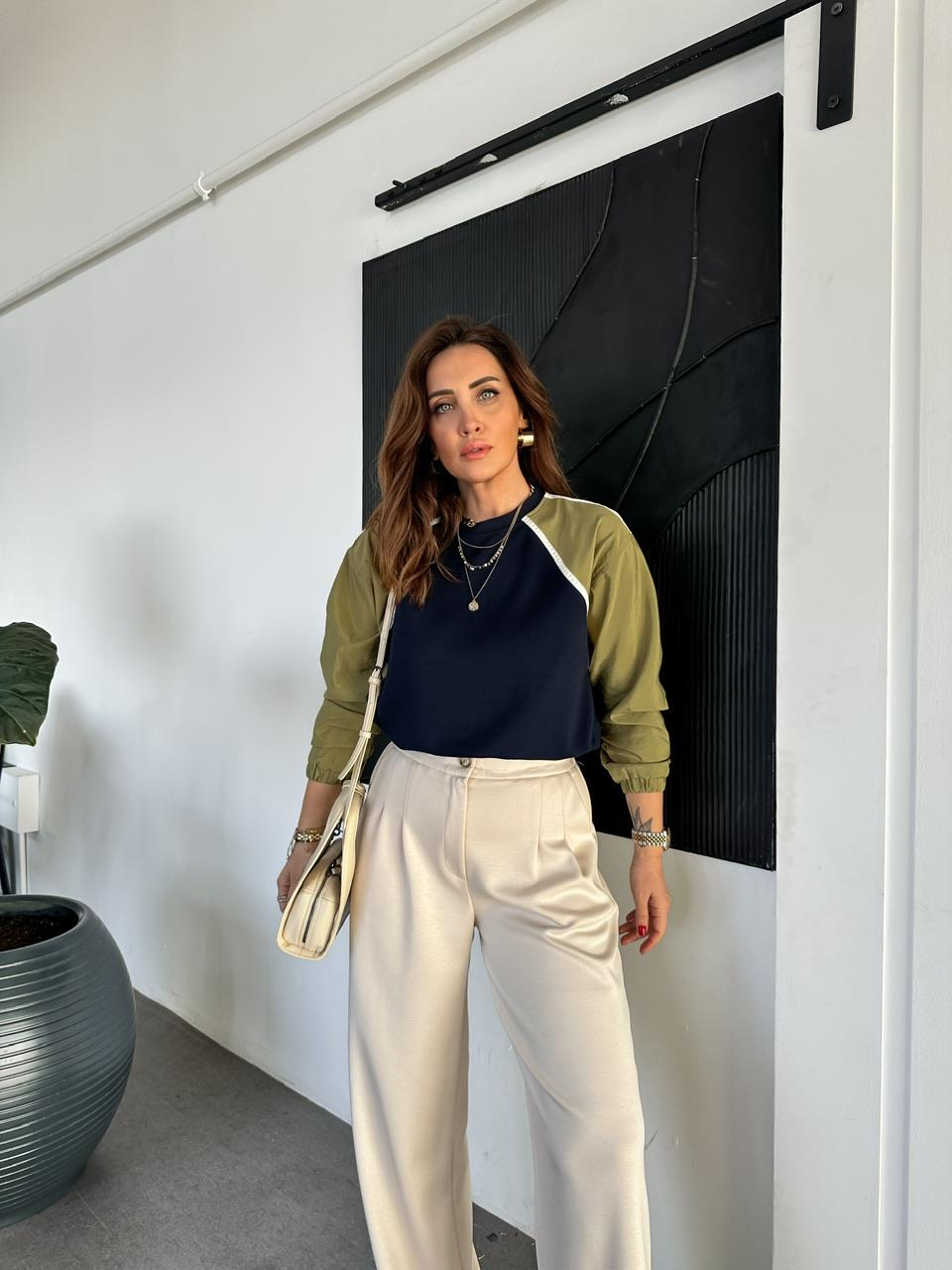 Lacivert Büzgü Kollu Tasarım Sweatshirt