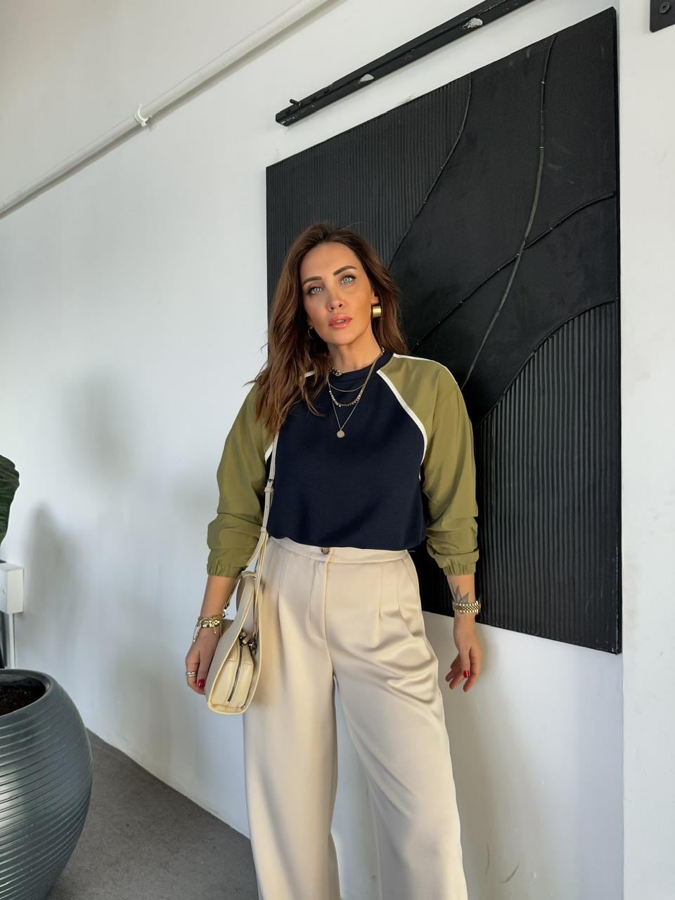Lacivert Büzgü Kollu Tasarım Sweatshirt