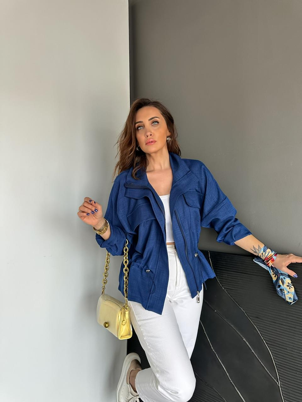 Lacivert Büzgülü Kapak Cepli Ceket