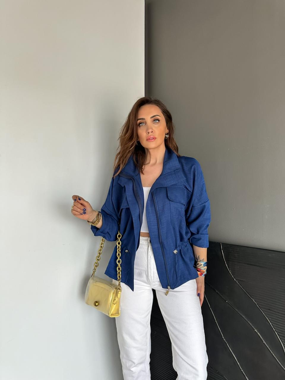 Lacivert Büzgülü Kapak Cepli Ceket