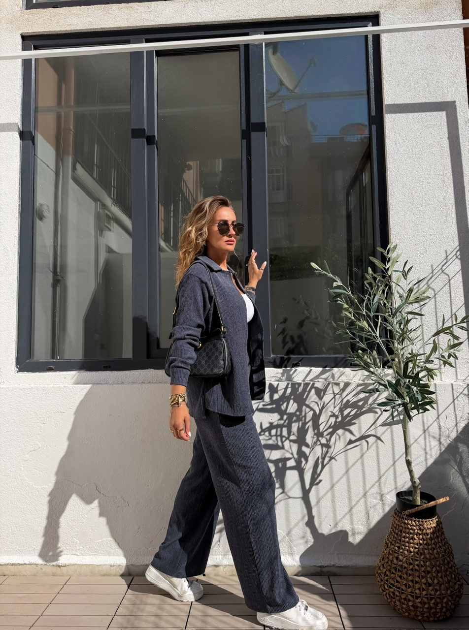 Lacivert Dokulu Likralı Casual Takım