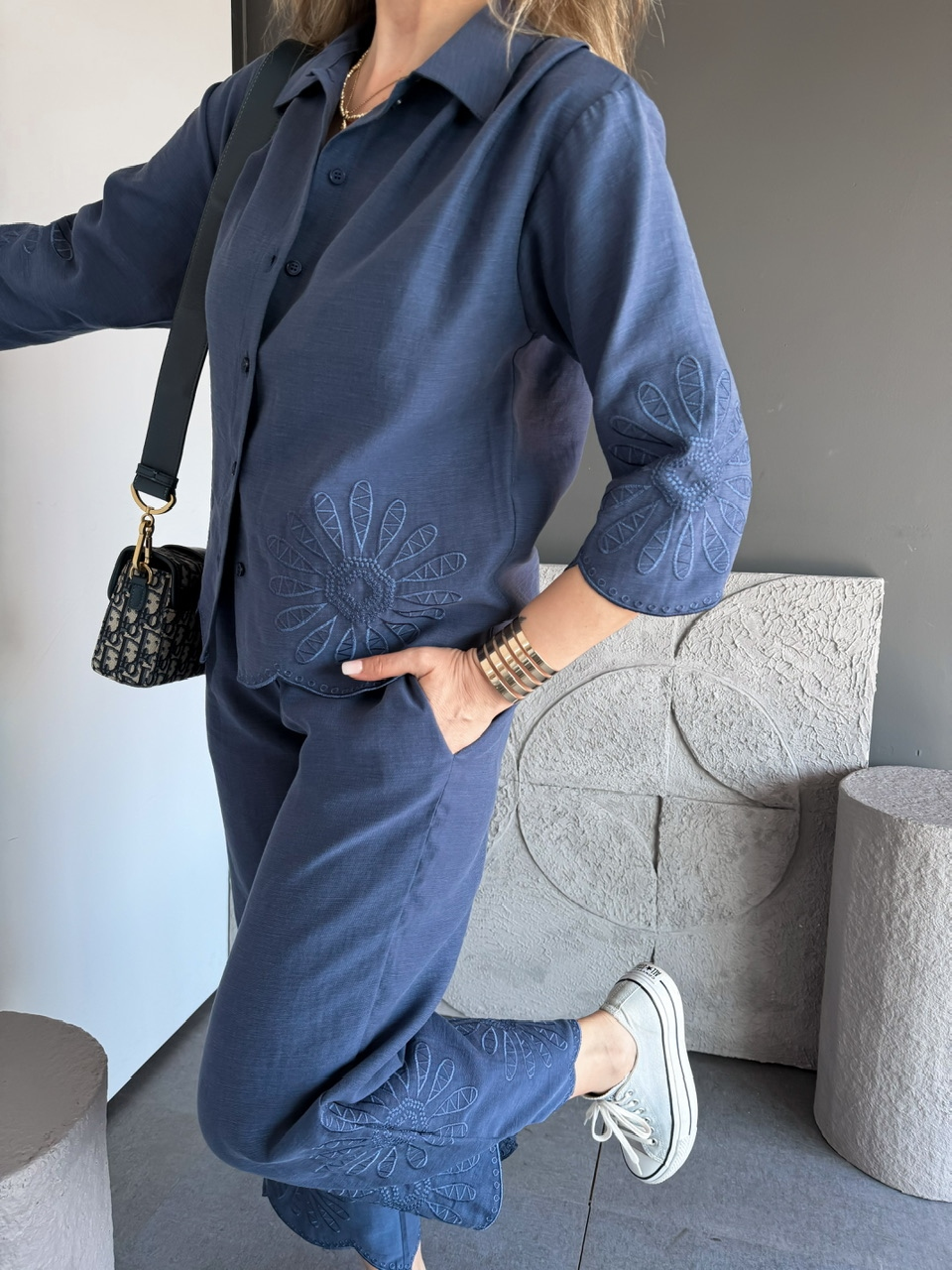 Lacivert Eteği Nakışlı Premium Keten Takım