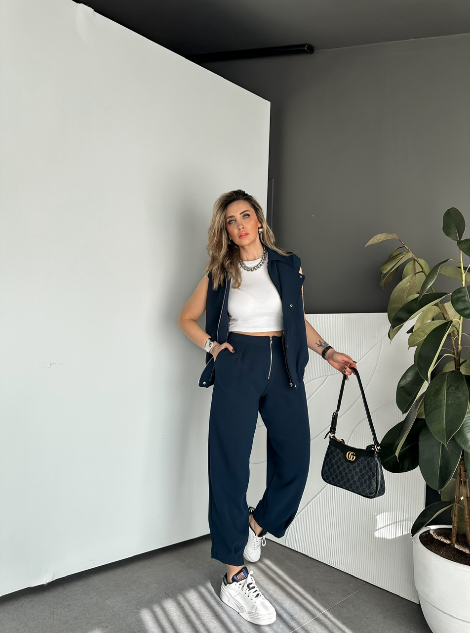 Lacivert Fermuarlı Yelekli Premium Takım