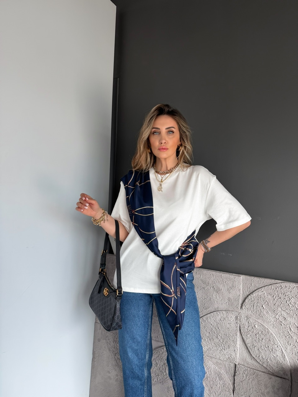 Lacivert Fular Bağlamalı Tshirt