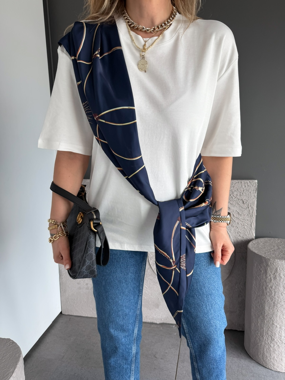 Lacivert Fular Bağlamalı Tshirt