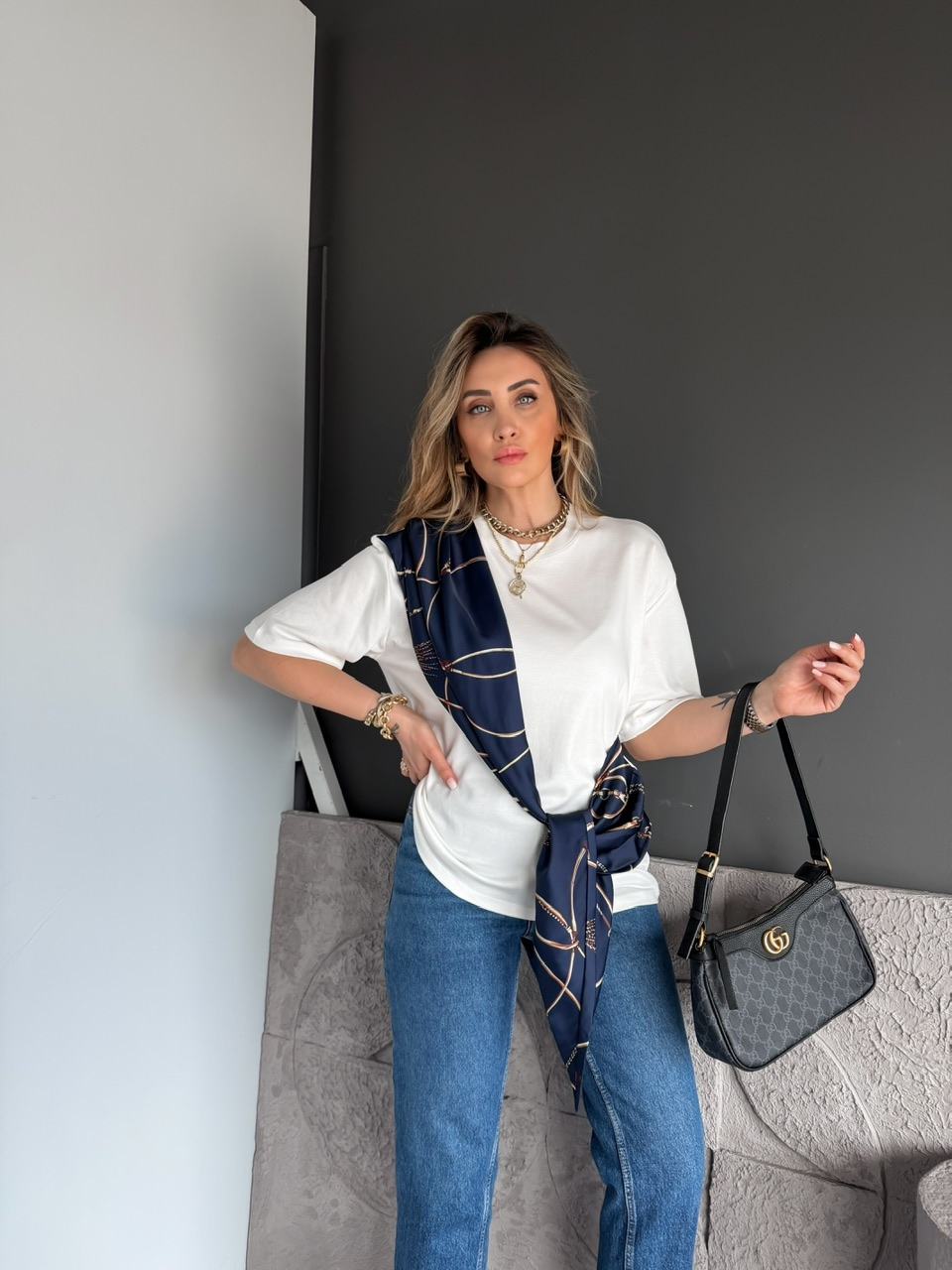 Lacivert Fular Bağlamalı Tshirt