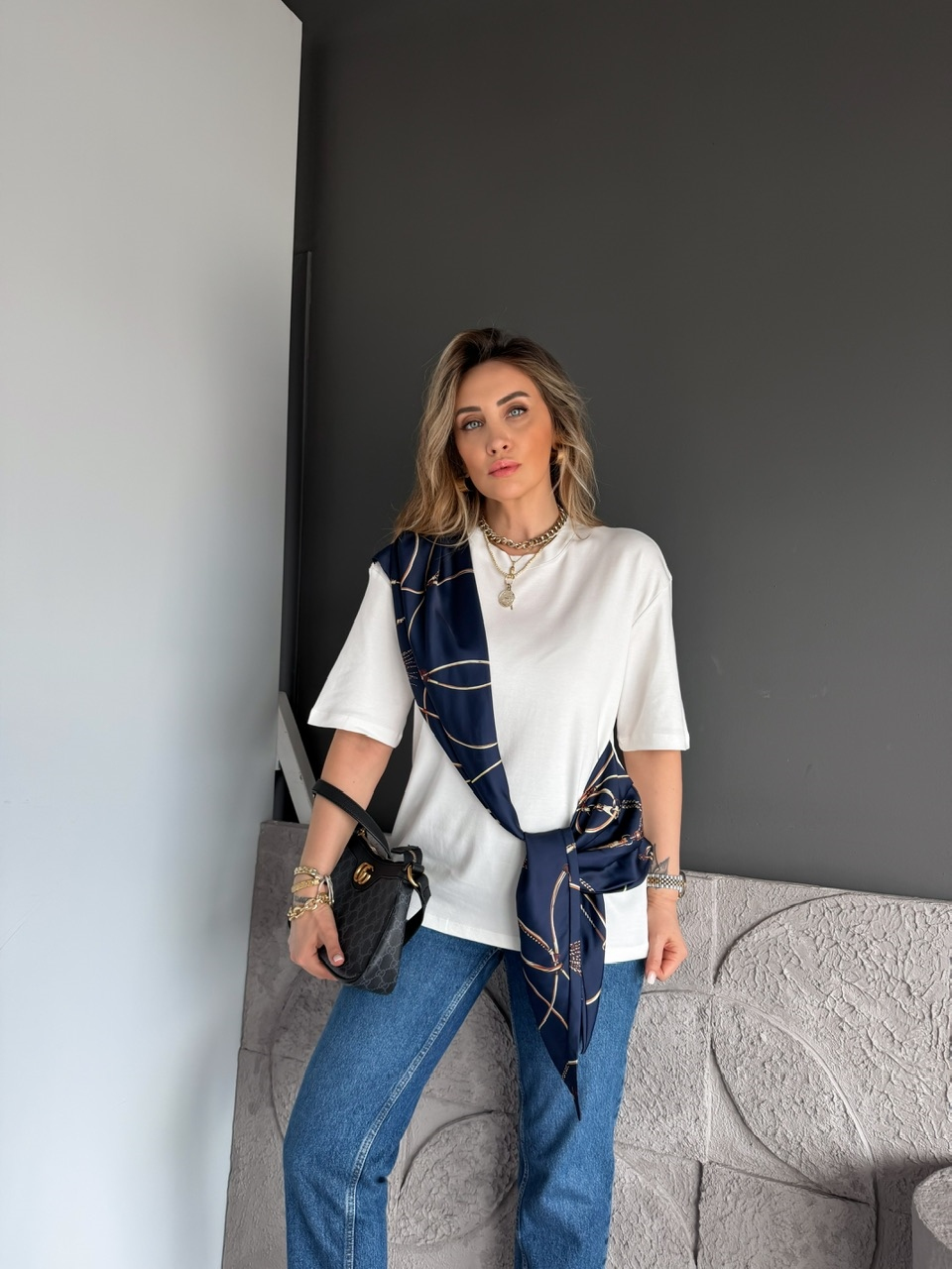Lacivert Fular Bağlamalı Tshirt