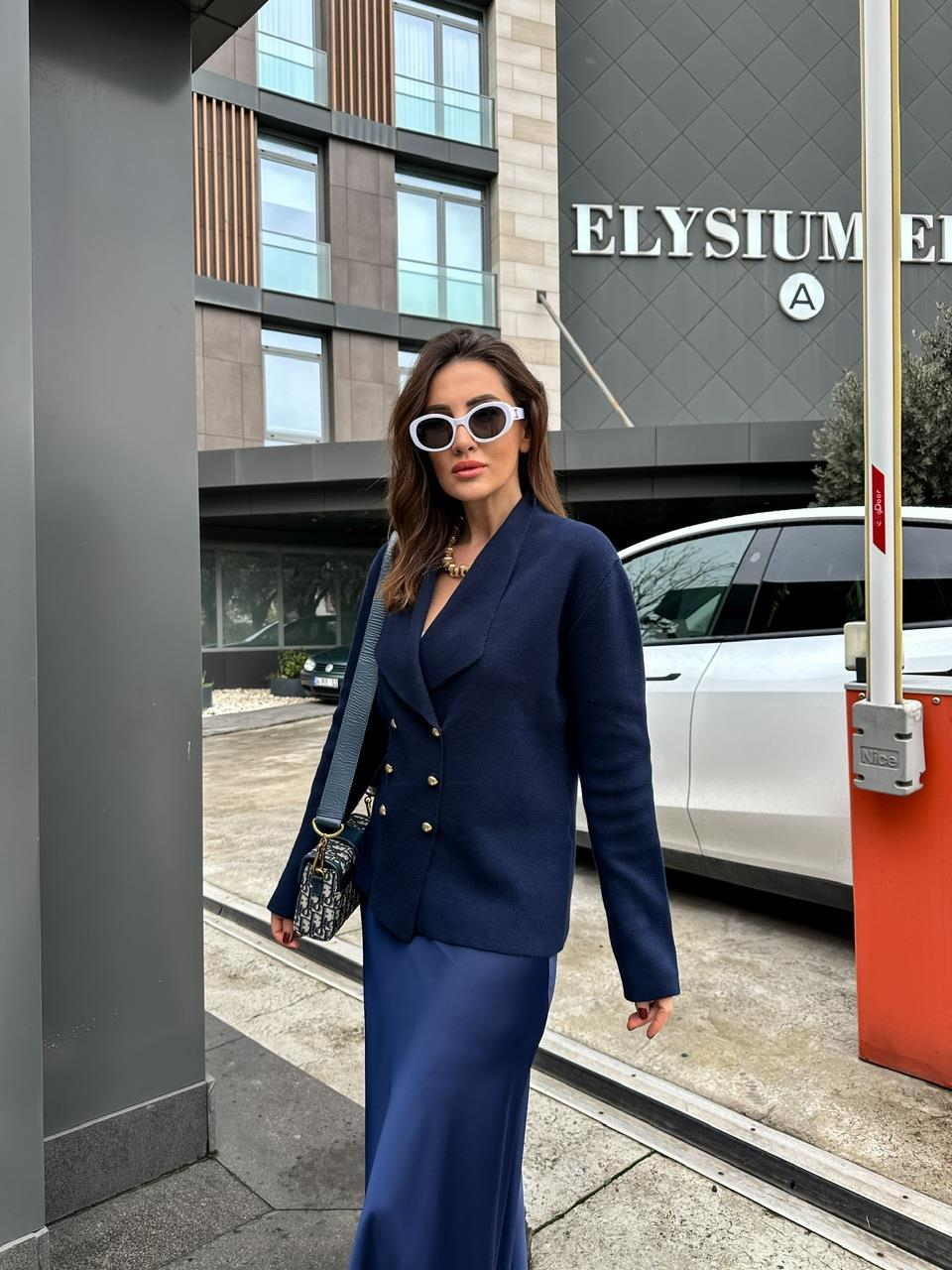Lacivert Gold Düğmeli Şık Hırka