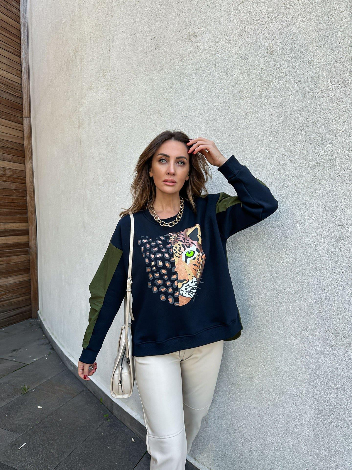 Lacivert Kaplan Figürlü Sweatshirt