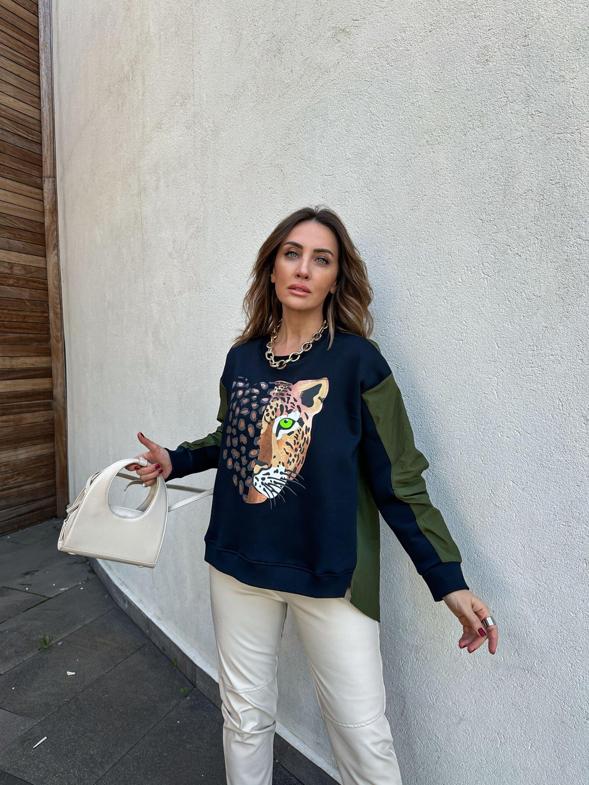 Lacivert Kaplan Figürlü Sweatshirt