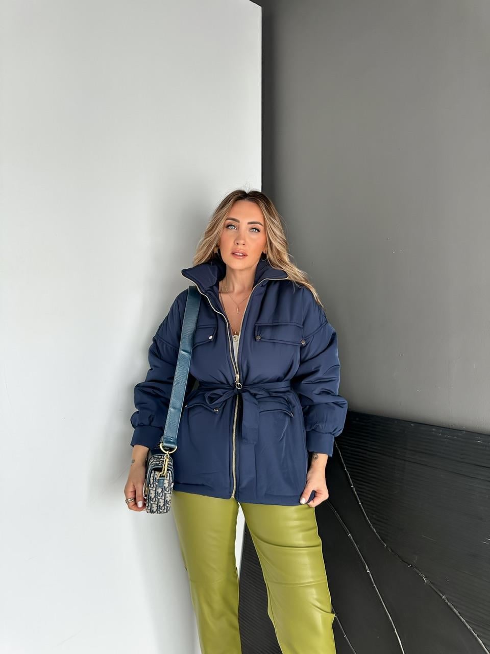 Lacivert Kuşaklı Şişme Mont
