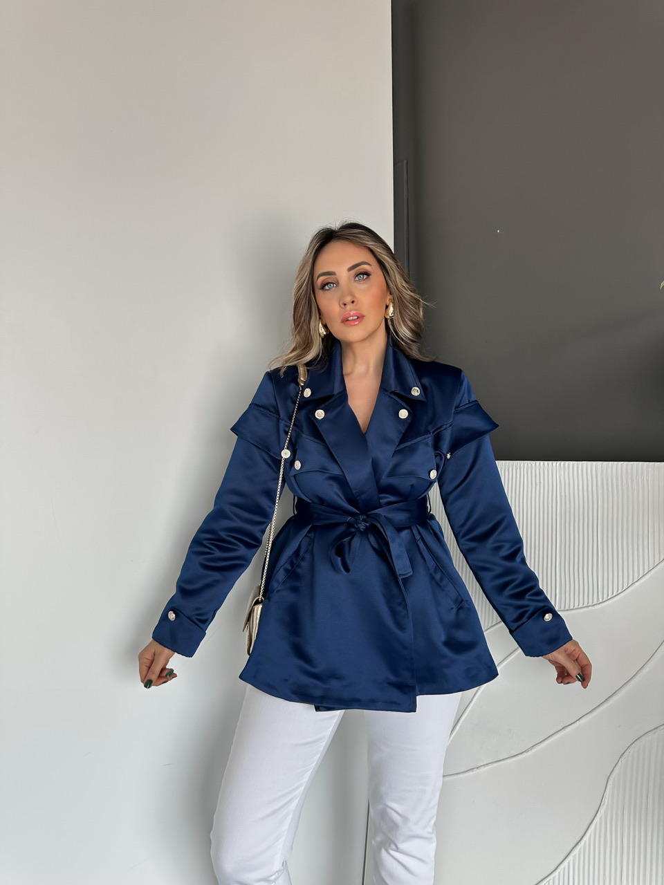 Lacivert Omuz Detaylı Kuşaklı Saten Ceket