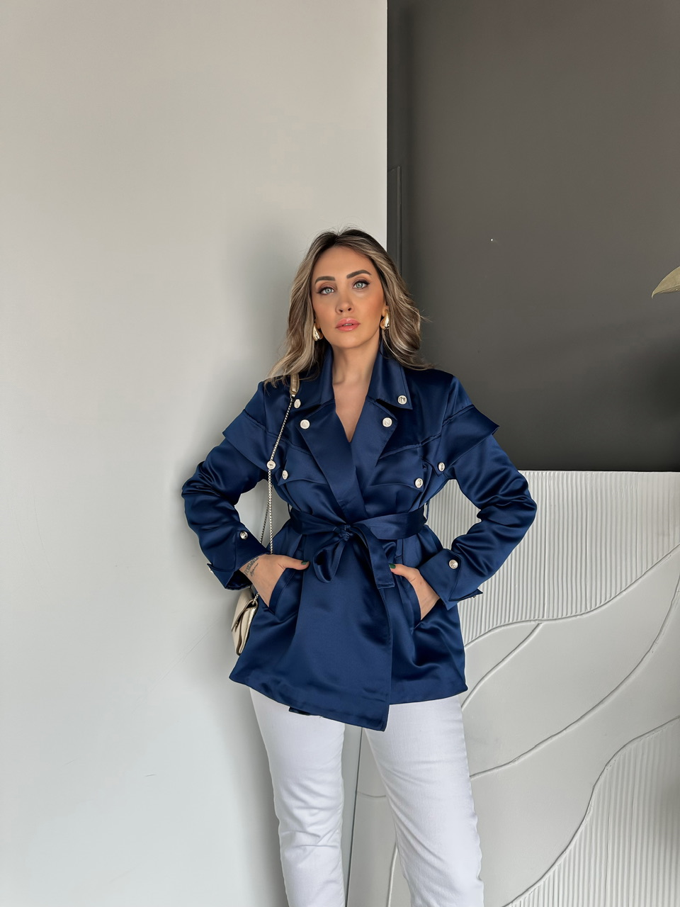 Lacivert Omuz Detaylı Kuşaklı Saten Ceket